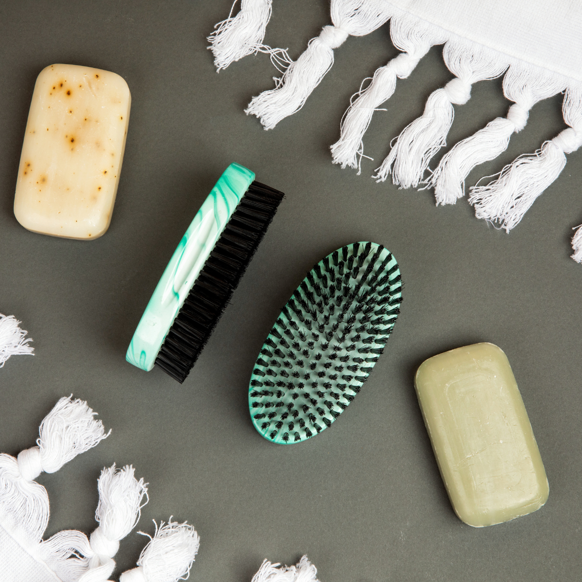 Bounce Curl Vegan Smoothing Brush Holzbürste für Locken